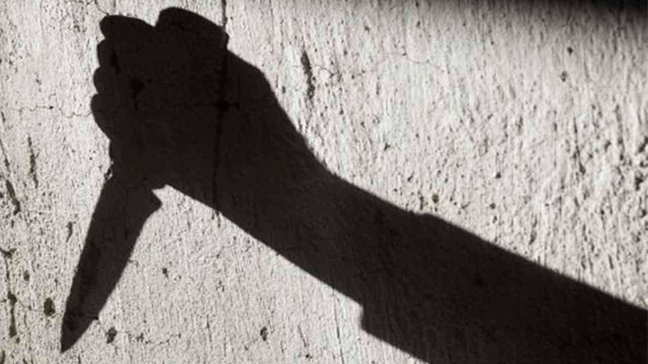 ஜேர்மனி ரயில் நிலையத்தில் கத்திக்குத்து தாக்குதல்: 12 பேர் காயம்