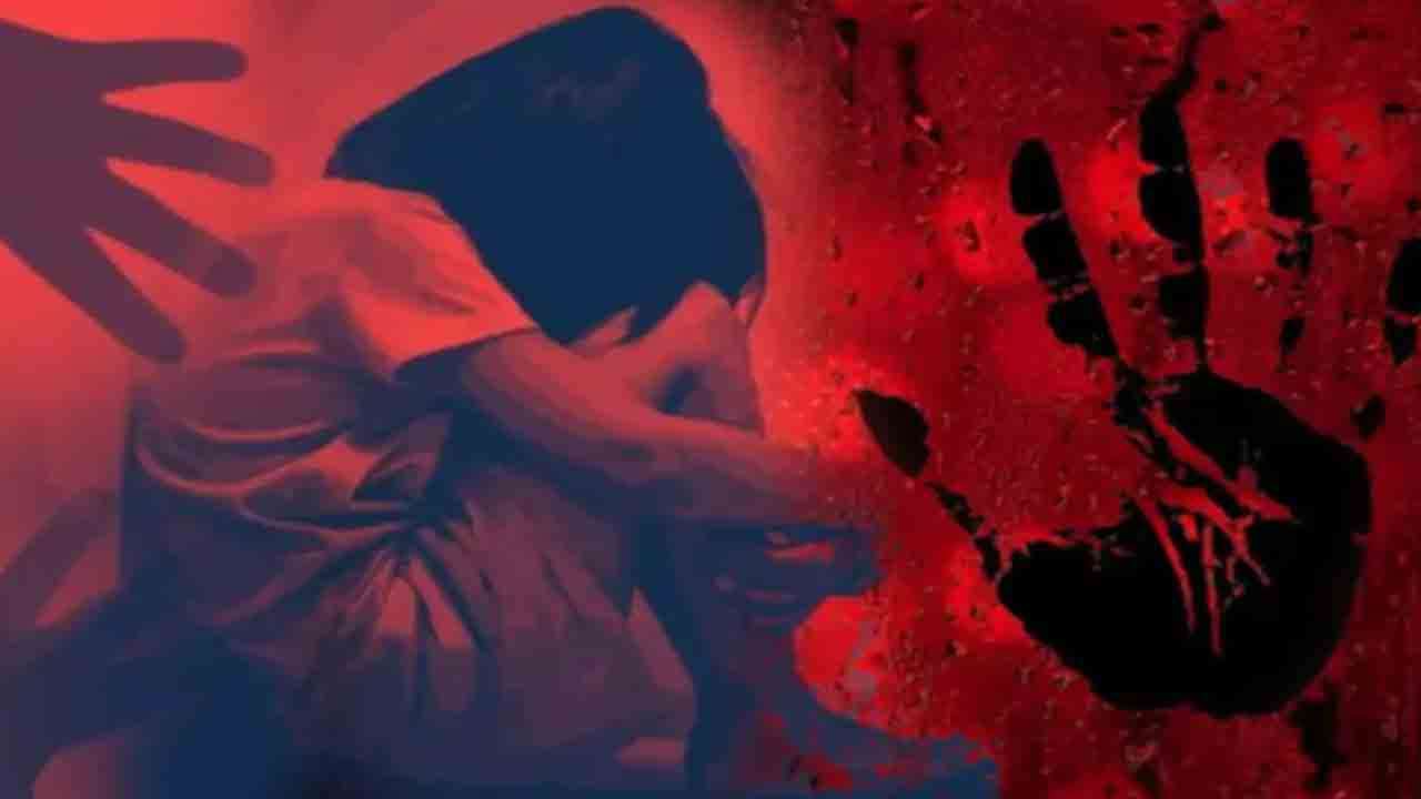 சூட்கேஸில் ரத்த வெள்ளத்தில் கிடந்த உடல்