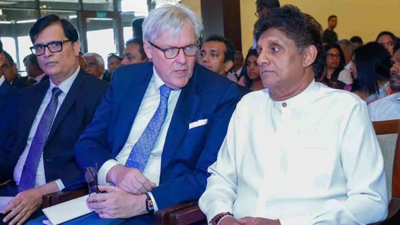பேச்சுக்கள் மற்றும் அறிக்கைகளை விட நாட்டுக்கு செயல்களே முக்கியம்