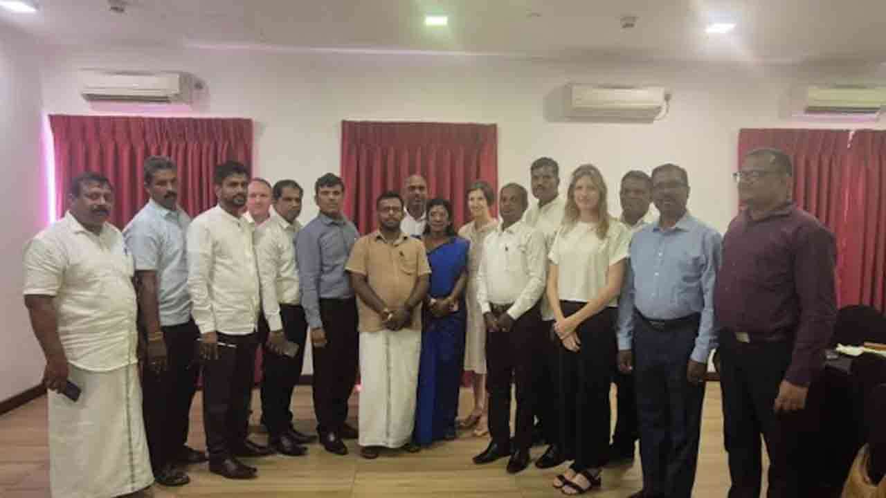 உள்ளூராட்சி மன்றங்களை வலுப்படுத்தப்பட வேண்டும்