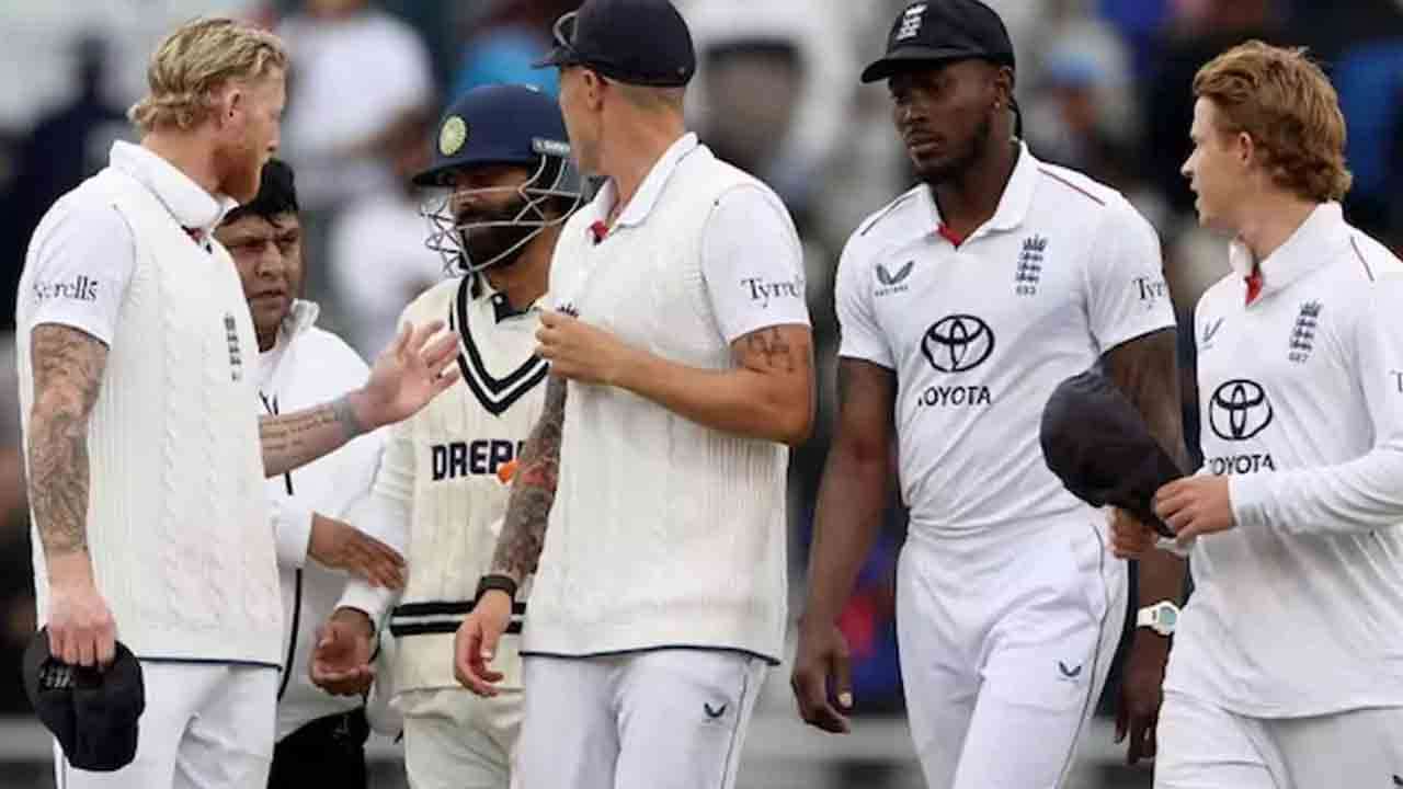 இங்கிலாந்தின் 2 முக்கிய வீரர்கள் விலகல்