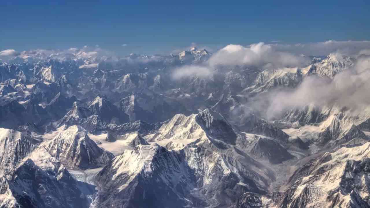  நேபாள பனிச்சரிவில் சிக்கி 7 பேர் பலி 