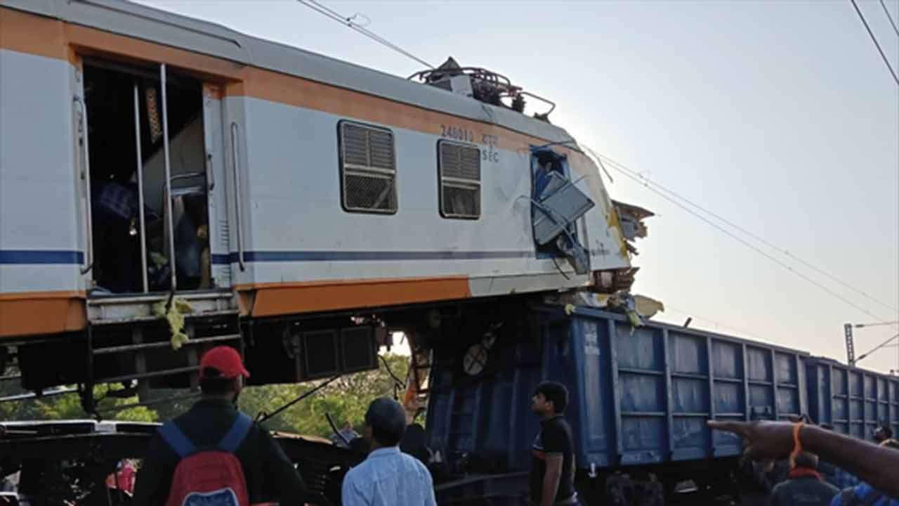  இந்தியாவில் ரயில் விபத்து - 10 பேர் பலி