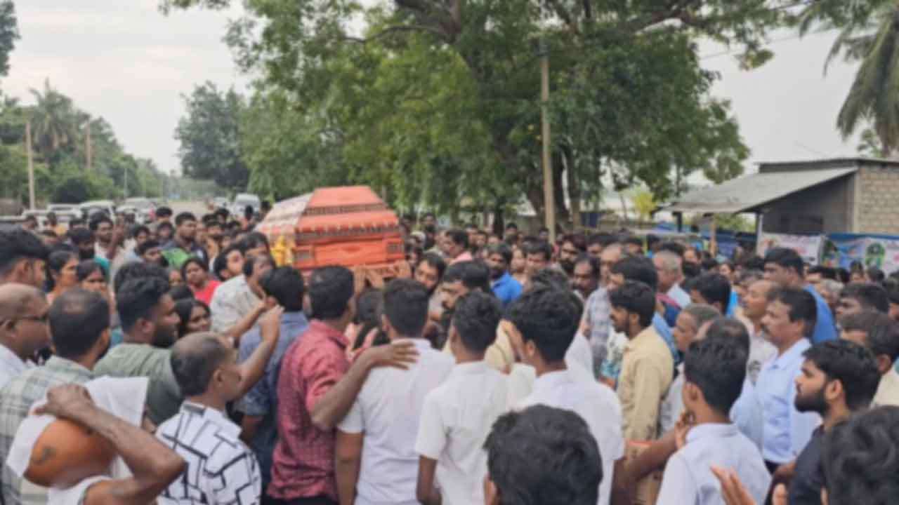 முல்லைத்தீவில் 12 வயது சிறுமி உயிரிழப்பு - தீர்வு கோரும் பிரதேச மக்கள்