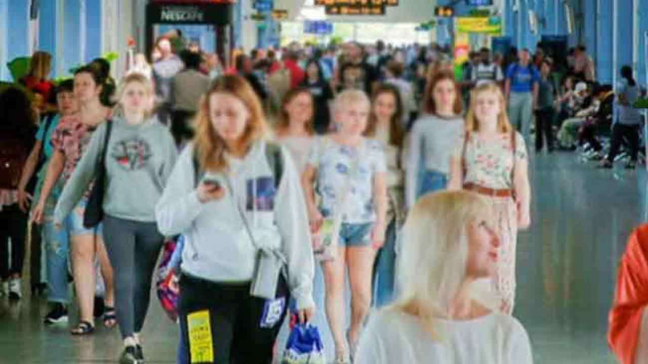 சுற்றுலாப் பயணிகளின் வருகை 22.5 லட்சத்தைத் தாண்டியது