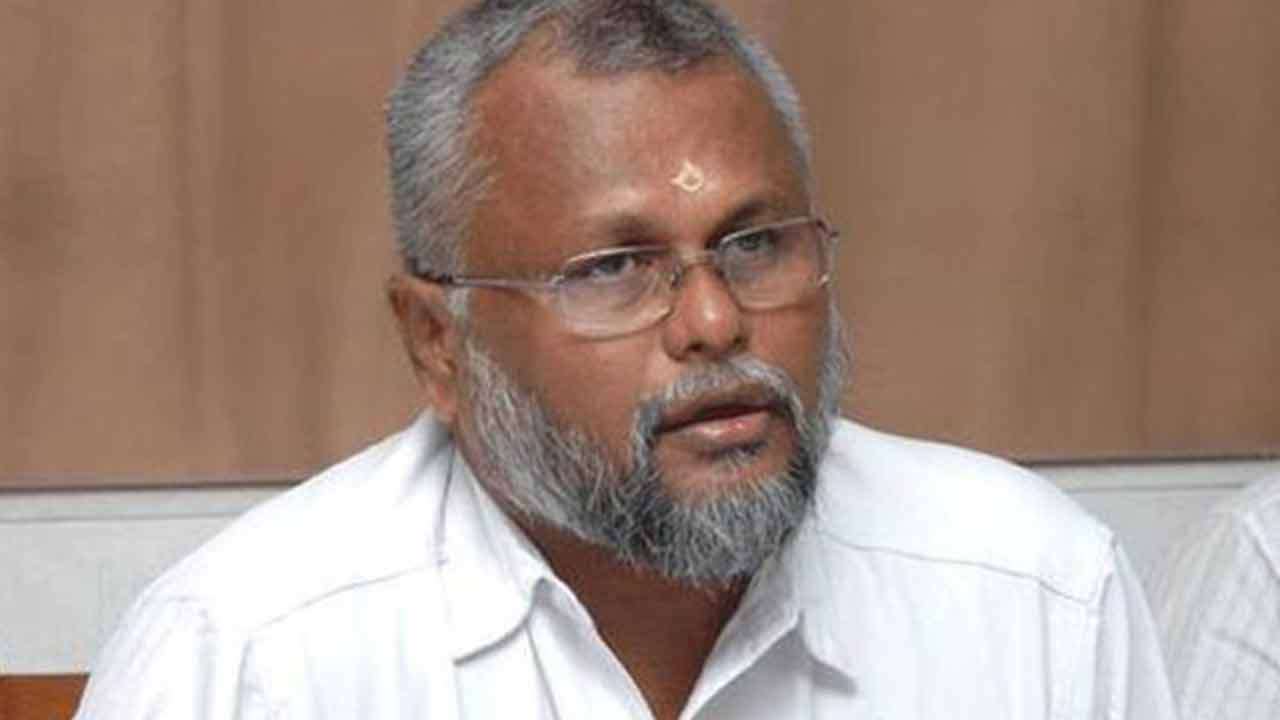 முன்னாள் அமைச்சர் டக்ளஸ் தேவானந்தா கைது!