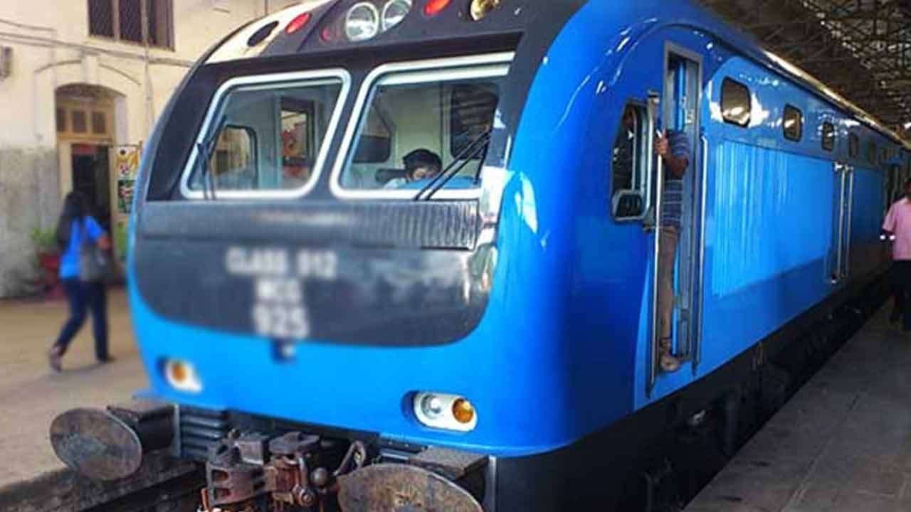 பிரதான ரயில் மார்க்கத்தில் ரயில் தாமதம்