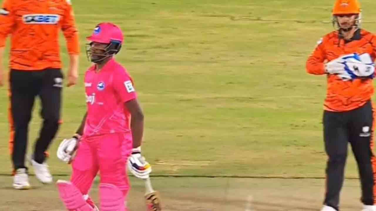 மோசமான சாதனையை படைத்த பார்ல் ராயல்ஸ் அணி!