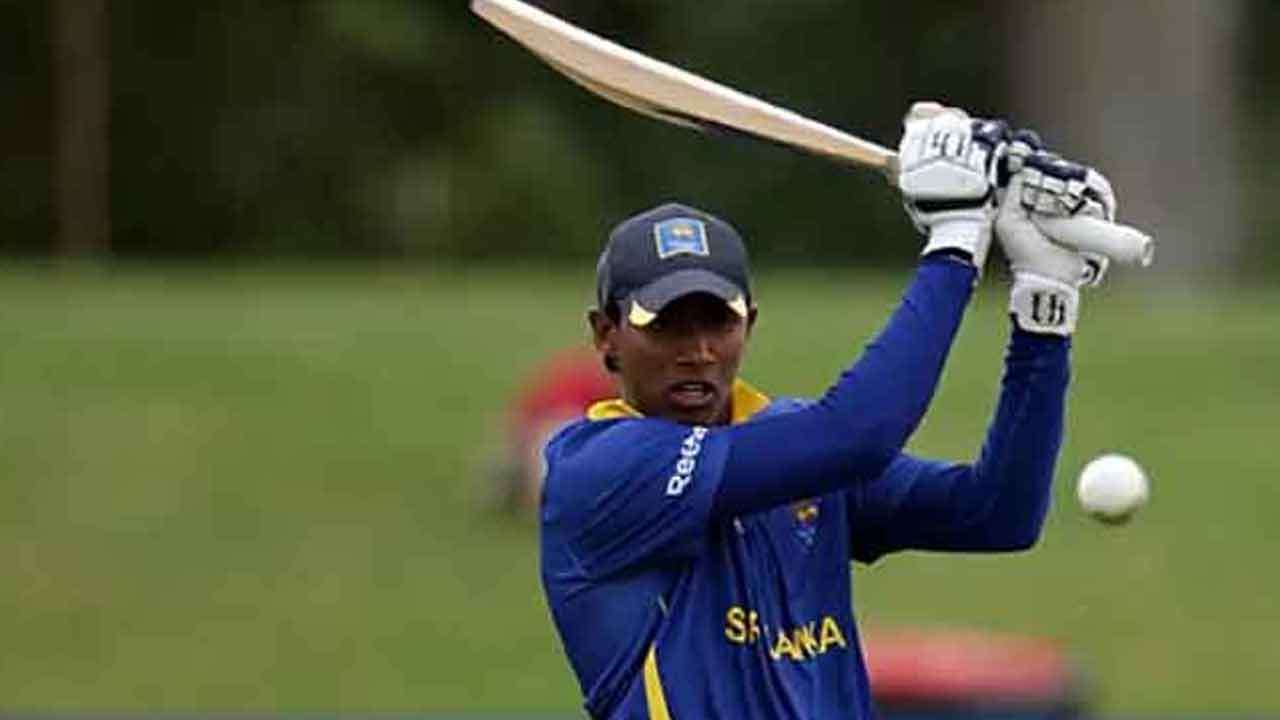 முன்னாள் கிரிக்கெட் வீரர் அக்ஷூ பெர்னாண்டோ காலமானார்