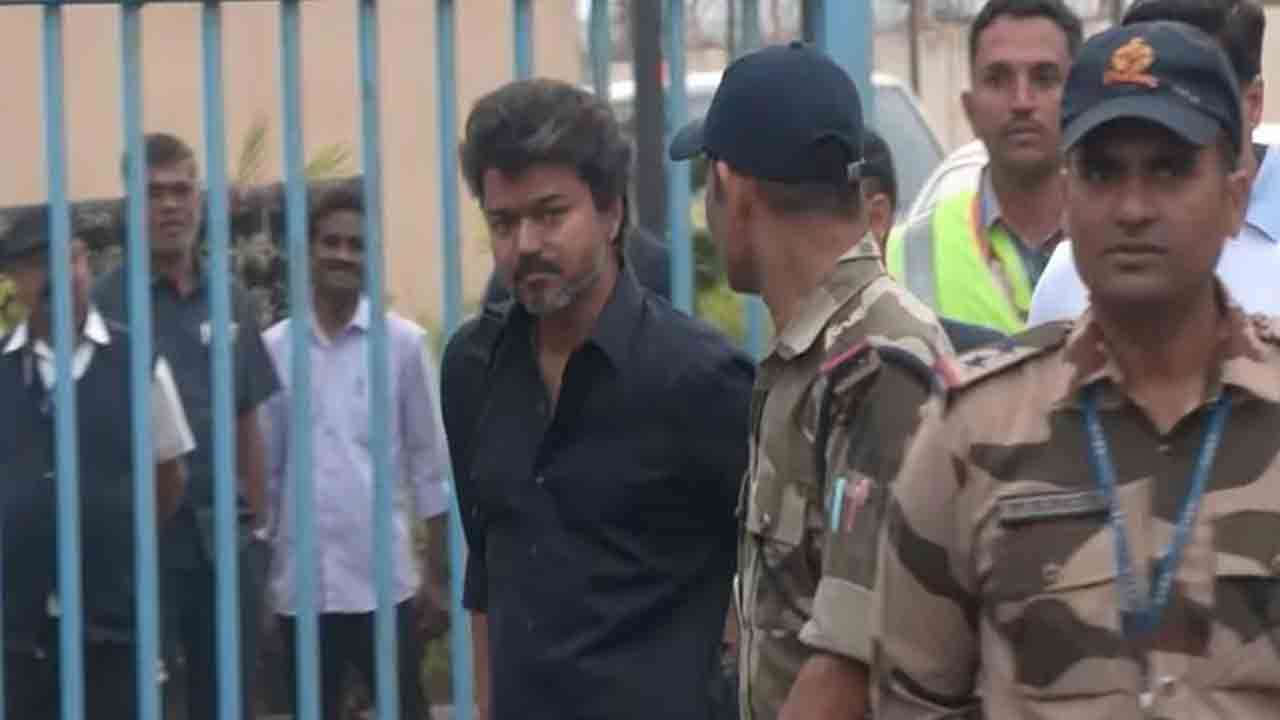 மக்கள் மயக்கமடைந்தபோதும் பேச்சை நிறுத்தாதது ஏன்?