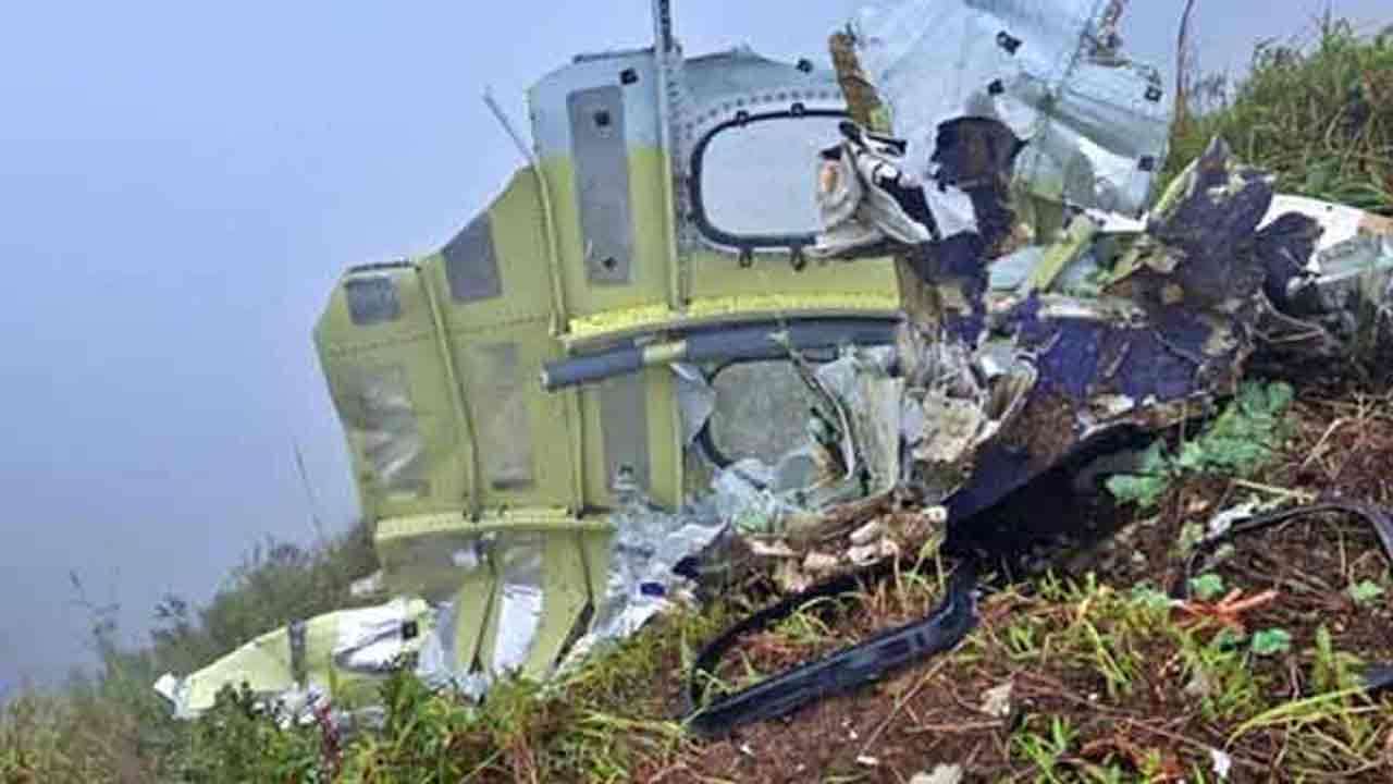 மாயமான இந்தோனேசிய விமானத்தின் சிதைவுகள் கண்டுபிடிப்பு!