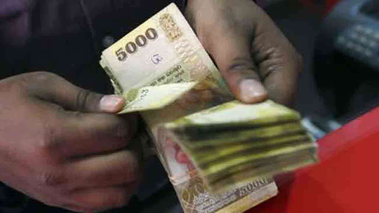 ஆசிரியர்களுக்கான சம்பள உயர்வு இன்று முதல் அமுல்!