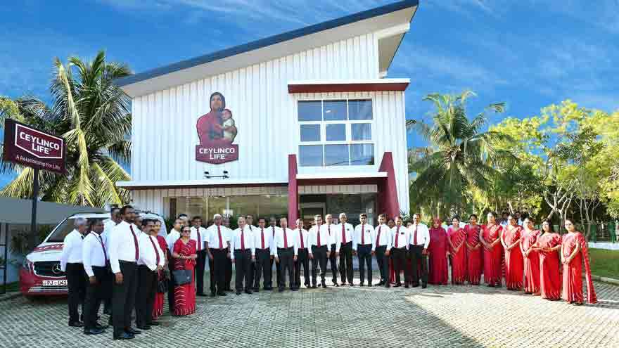 அம்பலாந்தோட்டையில் நிறுவனத்திற்குச் சொந்தமான காணியில் சுற்றுச்சூழலுக்கு உகந்த கிளையைத் திறந்த முதலாவது காப்புறுதி நிறுவனமாக செலிங்கோ லைஃப்