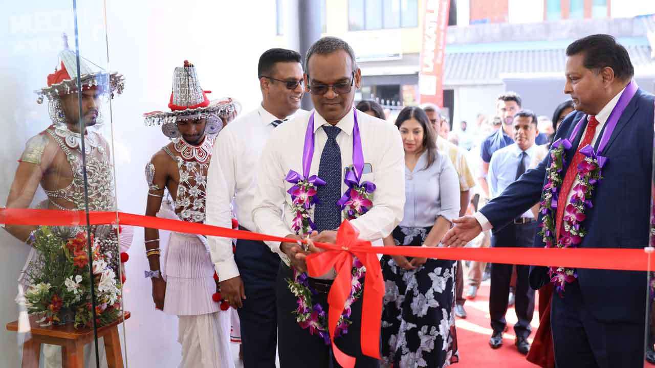 வரலாற்று சிறப்புமிக்க காலியில் LANKATILES தனது 58வது காட்சியறையை பிரமாண்டமாகத் திறந்து வைத்துள்ளது