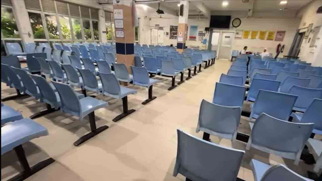 அக்கரைப்பற்று வைத்தியசாலையின் வைத்தியர்கள் வேலைநிறுத்தம்!