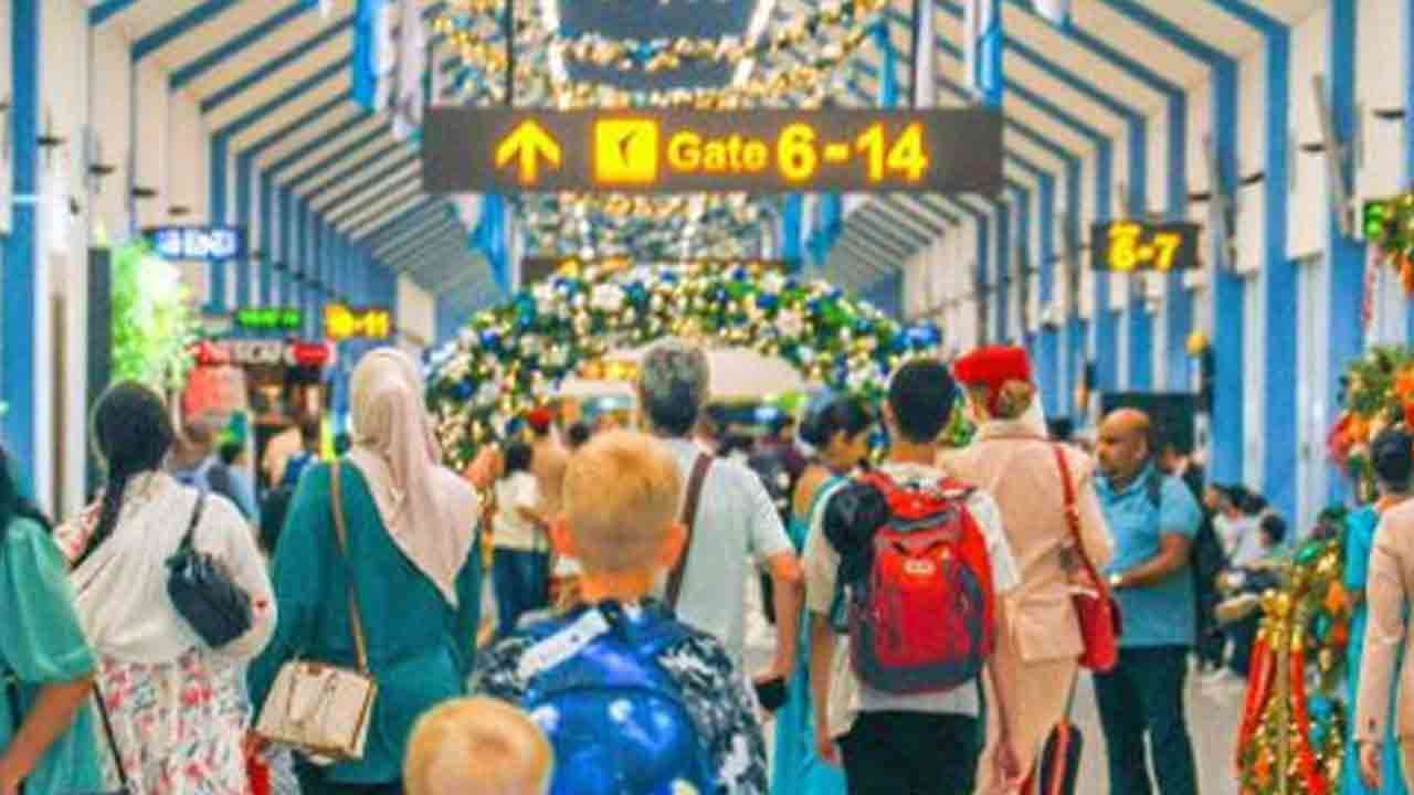 வரலாற்று உச்சத்தை எட்டியுள்ள சுற்றுலாப் பயணிகளின் வருகை! 