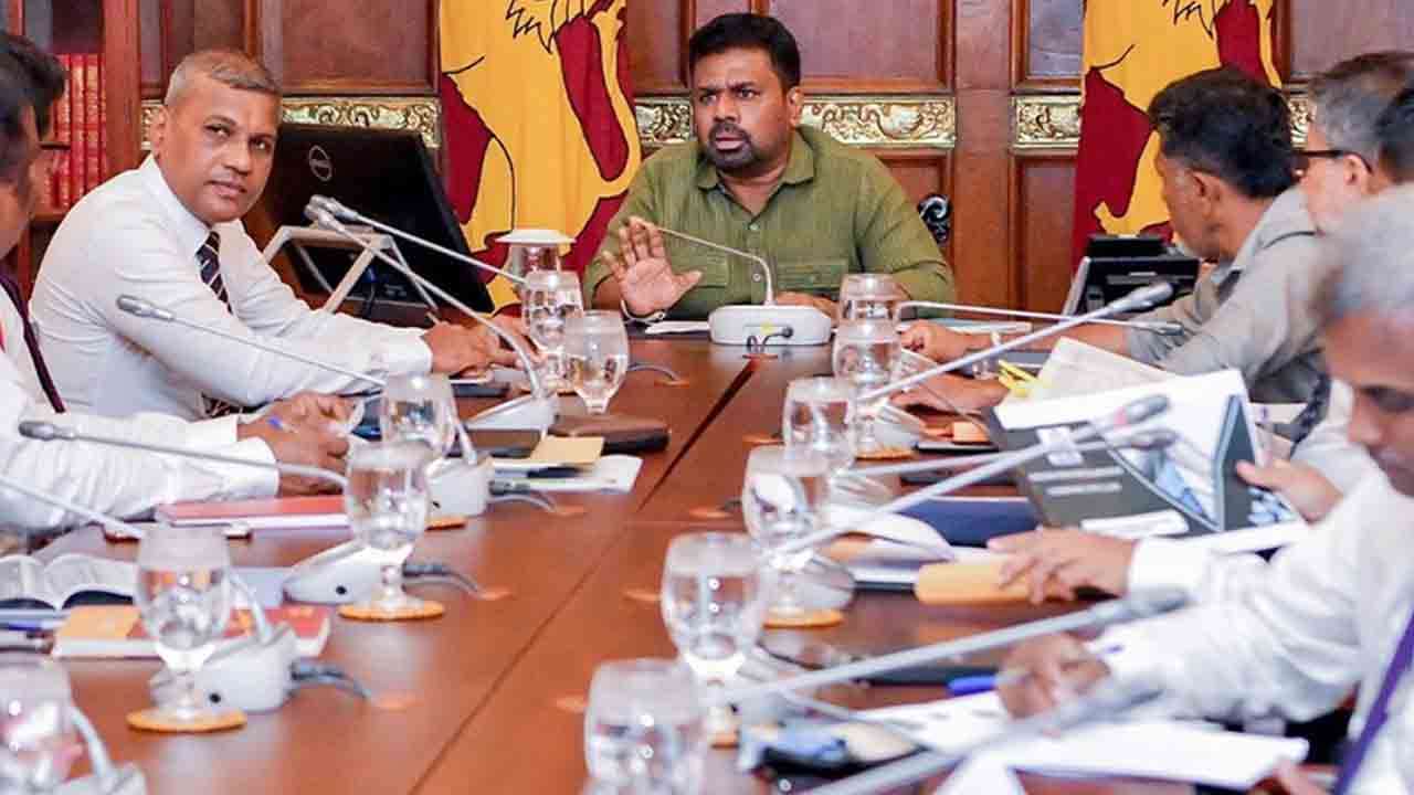 ‘தமக்கென ஒரு இடம்  -  அழகான வாழ்க்கை’ தேசிய வீட்டுத்திட்டம் ஜனாதிபதியின் மேற்பார்வைக்கு 