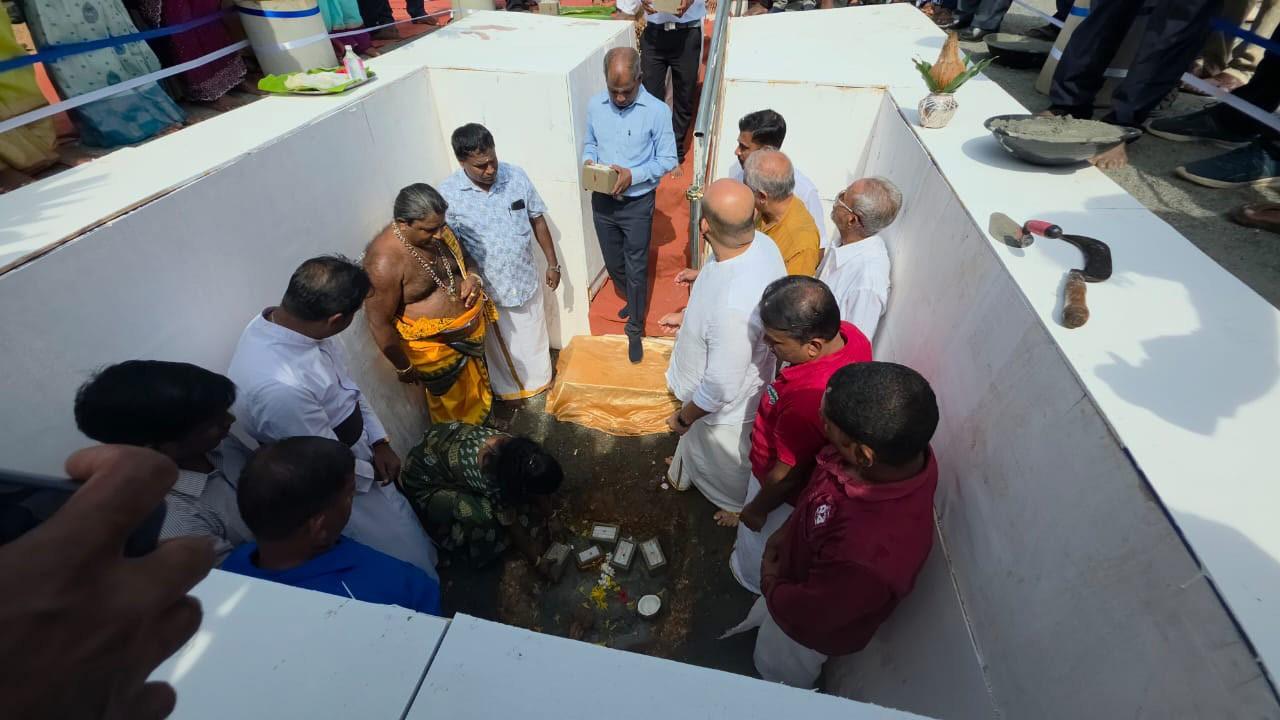 அடிக்கல் நாட்டும் நிகழ்வு