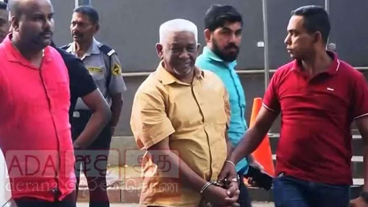 மஹிந்த கஹந்தகம உள்ளிட்ட இருவர் கைது