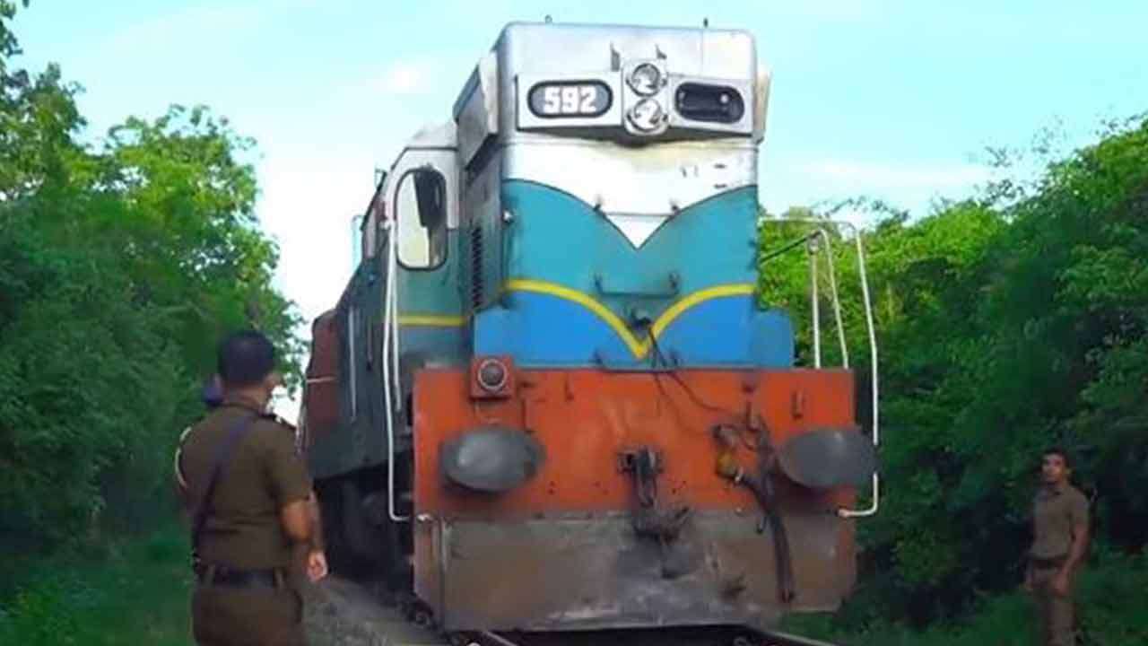 கொழும்பு - மட்டக்களப்பு ரயில் சேவை மீண்டும் ஆரம்பம்!