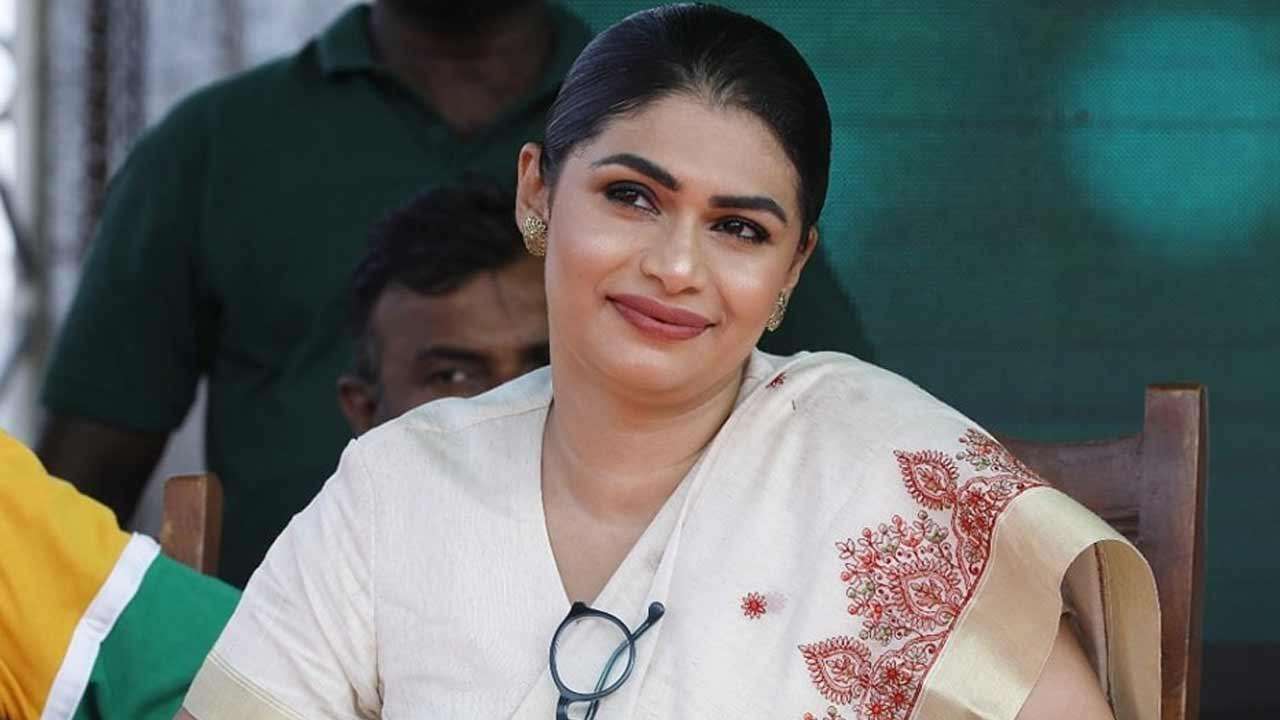 ஹிருணிகா உள்ளிட்ட 14 பேர் தொடர்பில் நீதிமன்றின் அறிவிப்பு