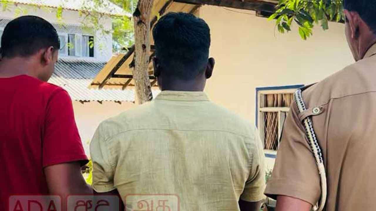 தாயின் விரல்களை வெட்டிய கொடூர மகன்!