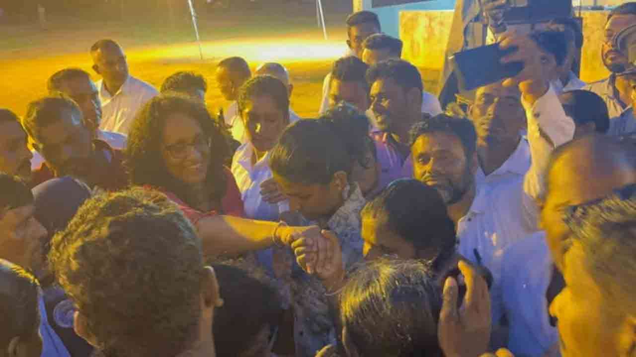 பிரதமரிடம் மகஜர் கையளிப்பு!