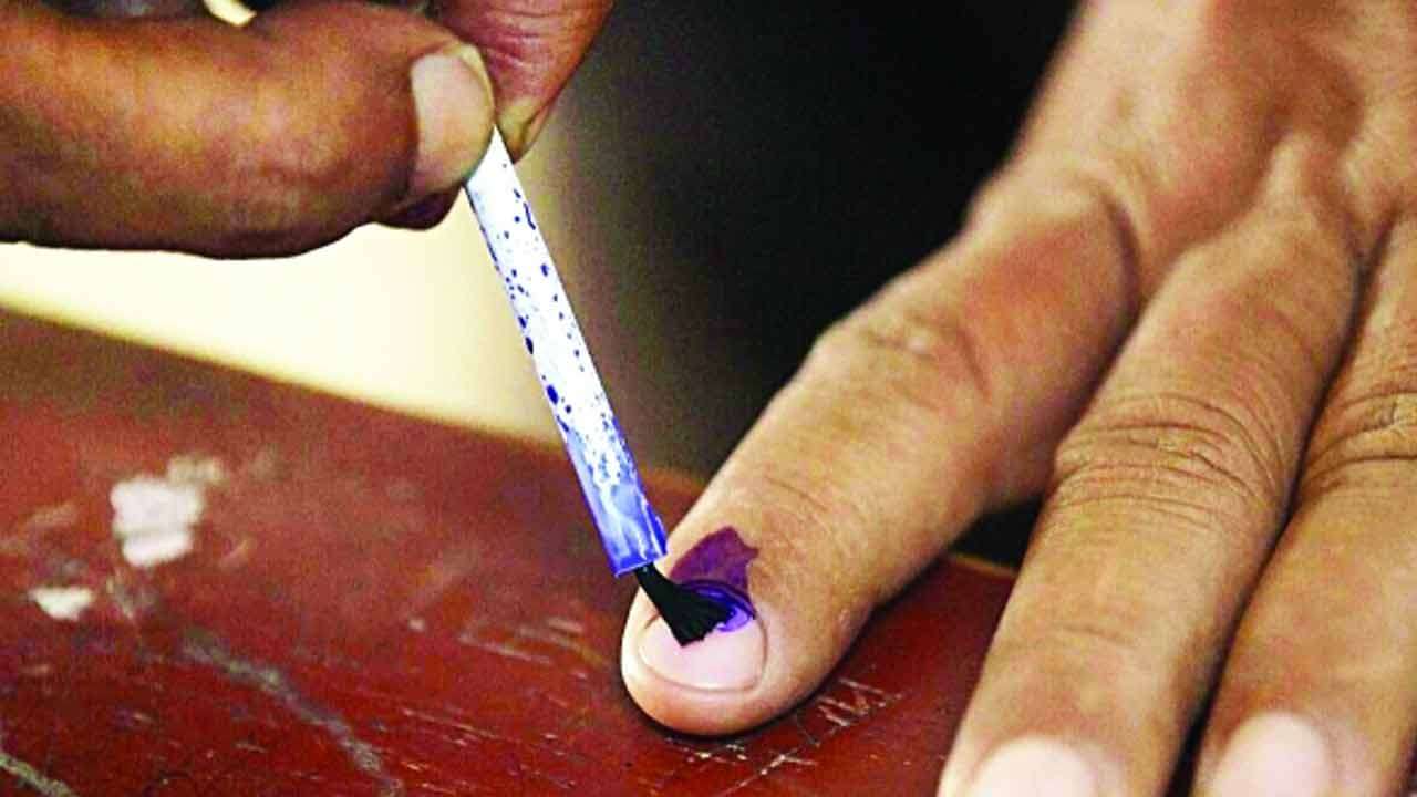 பொதுத் தேர்தல்: மை பூசும் விரலில் மாற்றம்