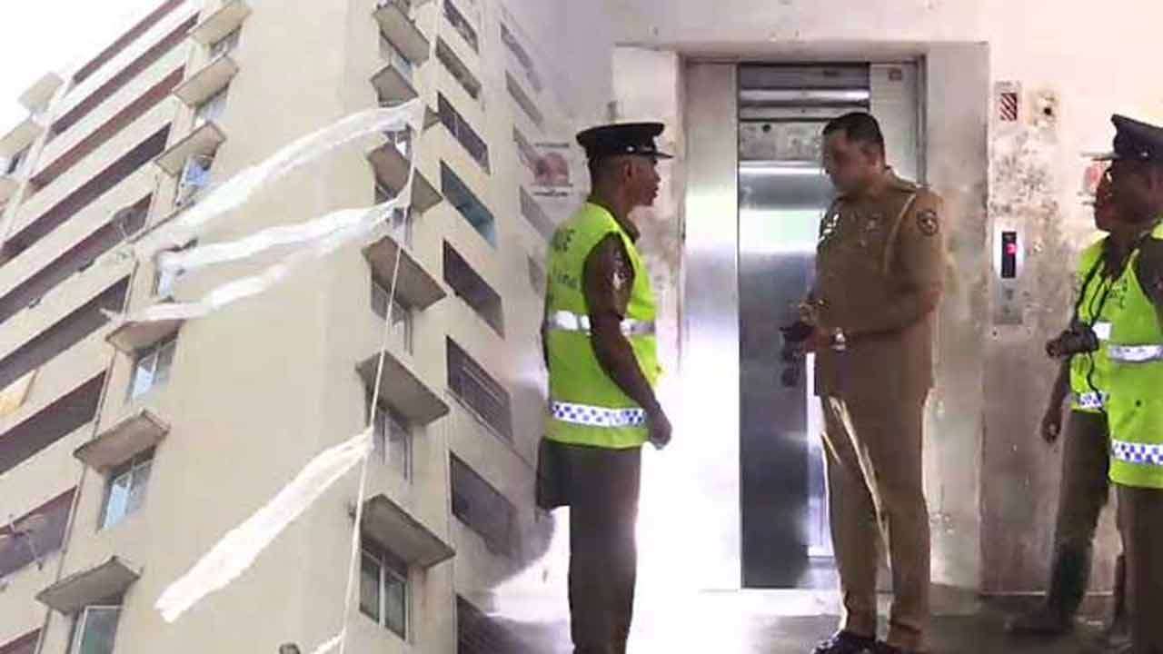 அடுக்குமாடி குடியிருப்பில் அறுந்து விழுந்த லிஃப்ட்!