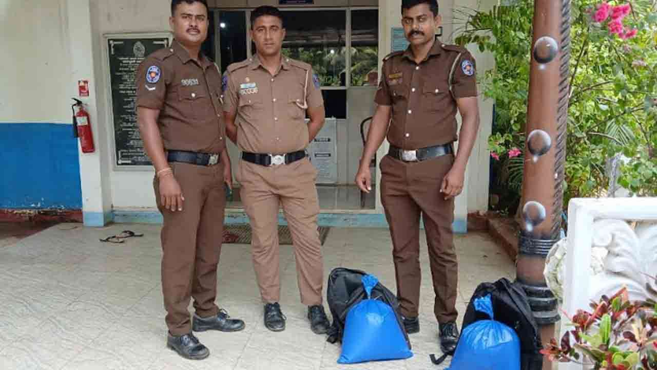 26 லீற்றர் கசிப்பினை கொண்டு செல்ல முற்பட்டவர் கைது!