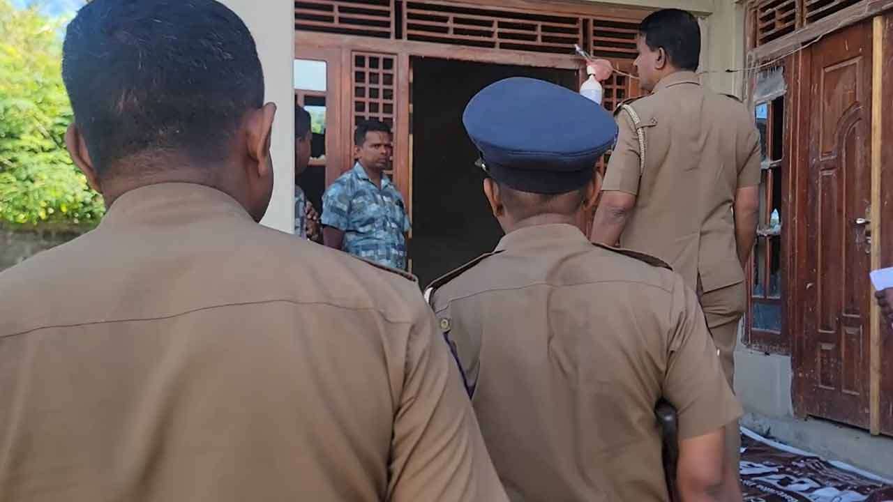 மொட்டு கட்சி காரியாலயம் மீது தாக்குதல்!
