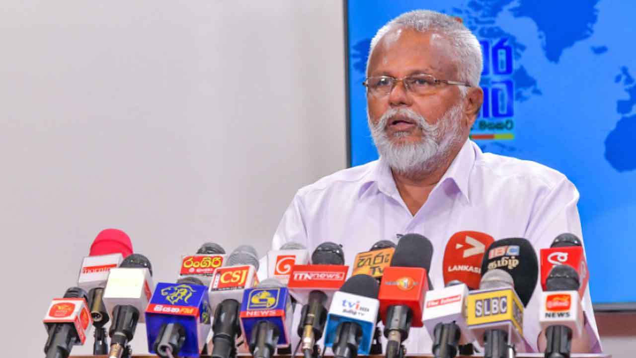 டக்ளஸுக்கு எதிரான பிடியாணை வாபஸ்!