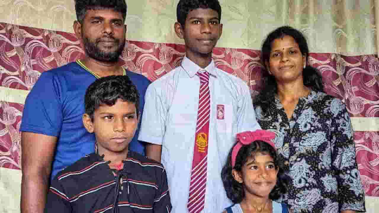 வாக்களிக்கும் இயந்திரத்தை கண்டுபிடித்து மாணவன் சாதனை!
