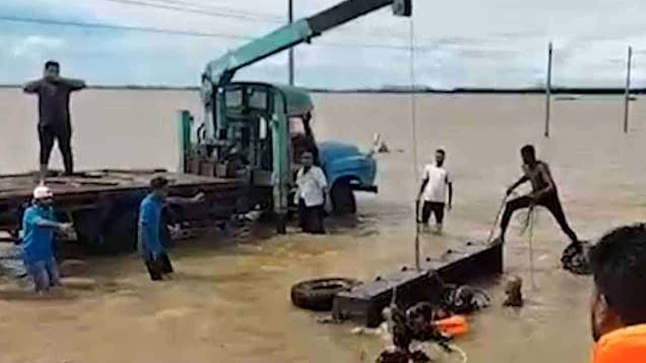 அம்பாறையில் உழவு இயந்திரம் விபத்து - அதிபர் மற்றும் 4 பேர் கைது