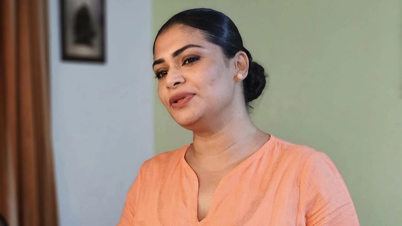 நீதிமன்ற அவமதிப்பு வழக்கில் இருந்து ஹிருணிகா விடுவிப்பு