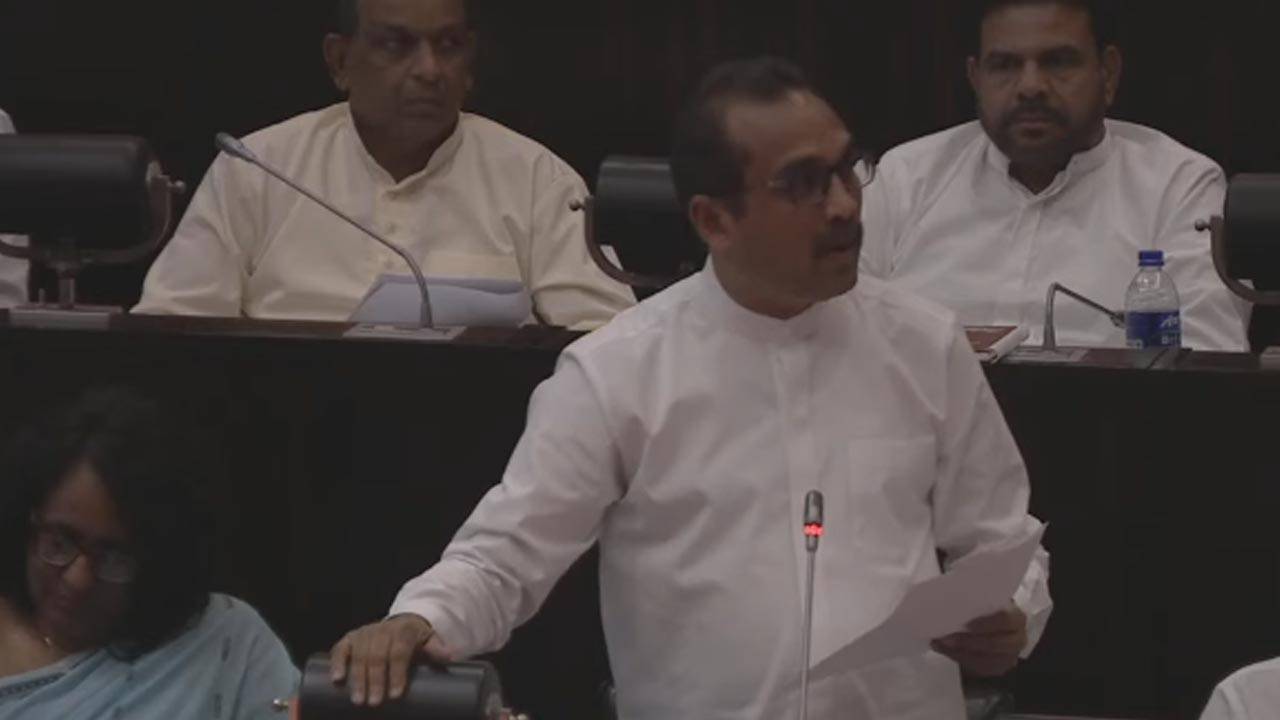 ரணில் வழங்கிய மதுபான உரிமம் தொடர்பில் வெளிப்படுத்திய பிமல்!