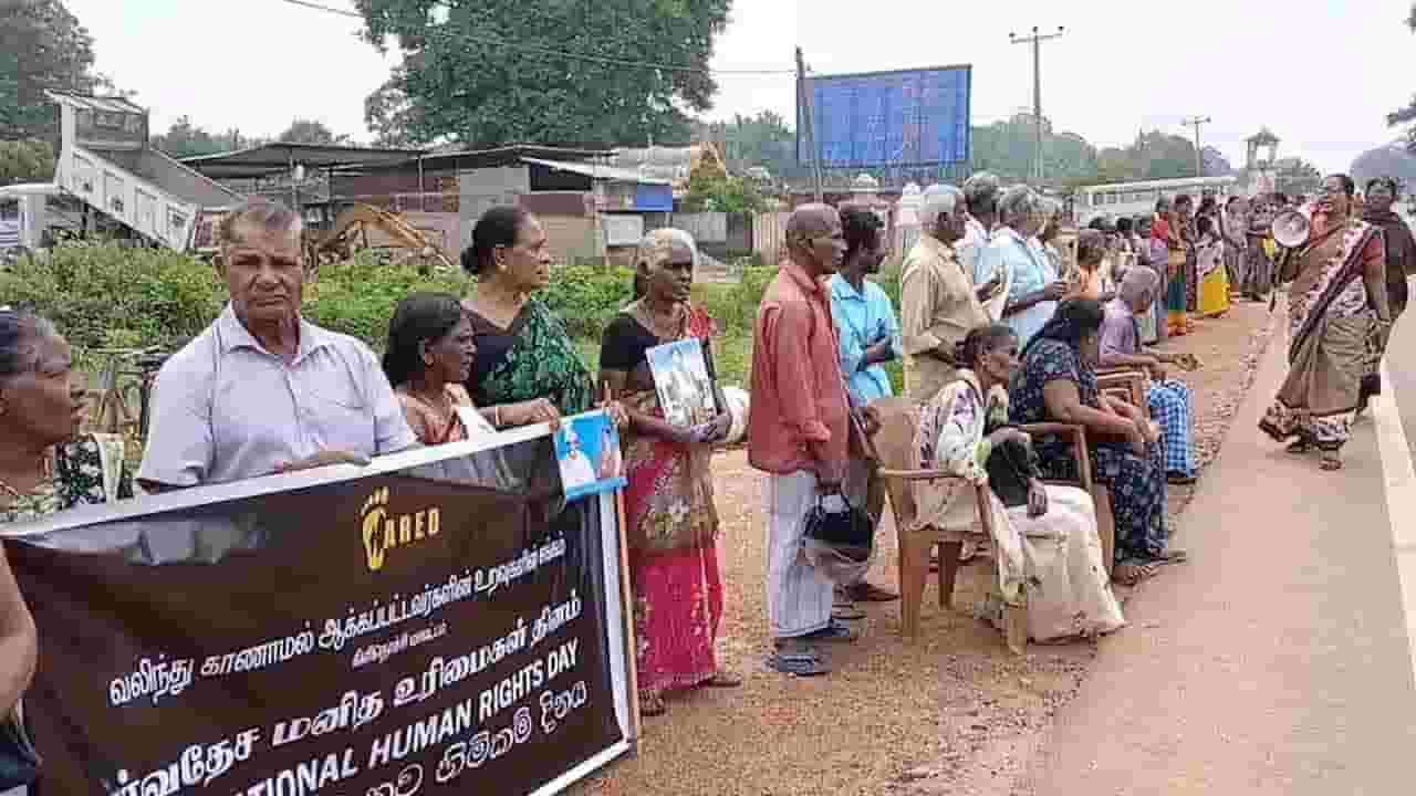 கிளிநொச்சியில் கவனயீர்ப்பு போராட்டம்