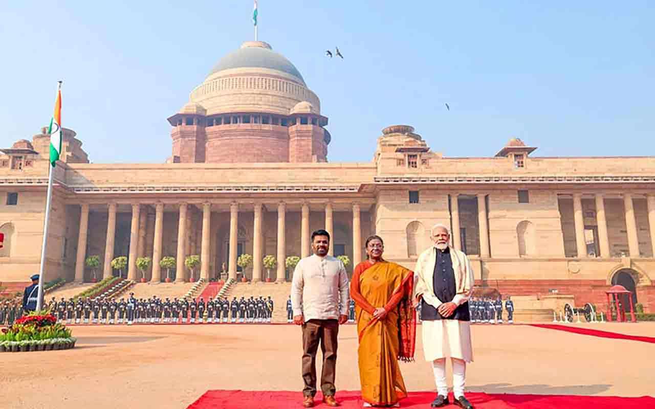 யாழ் - கிழக்கு பல்கலை மாணவர்களுக்கு மாதாந்த புலமைப்பரிசில்கள்!
