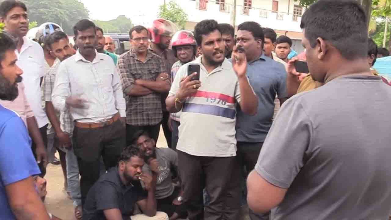 நகர வர்த்தகர்களின் போராட்டம்!