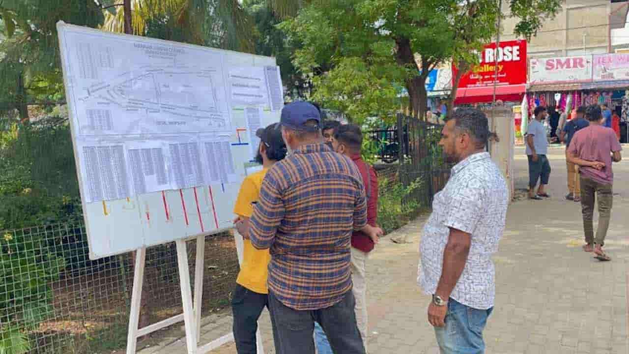 தற்காலிக வியாபார நிலையங்கள் ஊடாக மன்னார் நகரசபைக்கு 3 கோடி வருமானம்