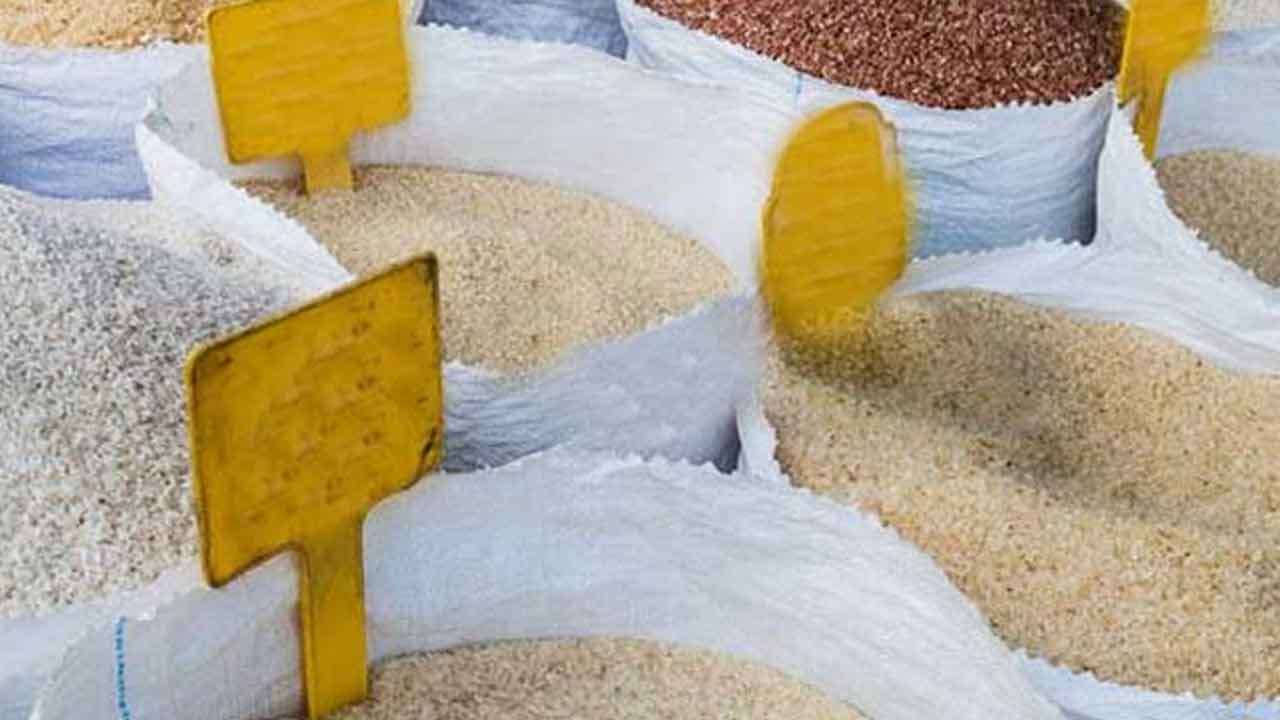 இறக்குமதி வரியை குறைக்குமாறு அரிசி வர்த்தகர்கள் கோரிக்கை