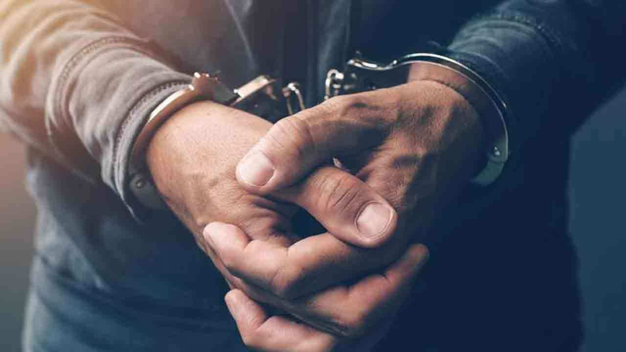 15 லட்சம் பணமோசடி செய்த அரச வங்கியின் முன்னாள் முகாமையாளர்