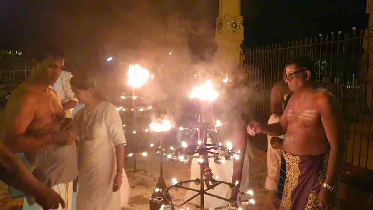 நல்லூரில் வரவேற்கப்பட்ட ஆங்கிலப் புத்தாண்டு!