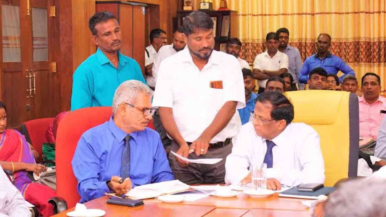 மக்களின் தேவைகளை நிறைவேற்றிக் கொடுங்கள்