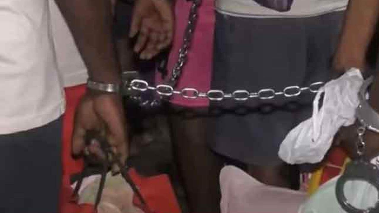 சிறைச்சாலை அதிகாரிகளுக்கு கடும் எச்சரிக்கை