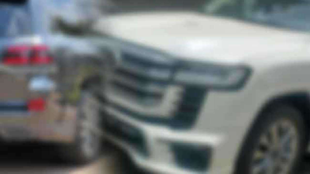 ஏலத்திற்கு வரும் V8 சொகுசு வாகனங்கள்!