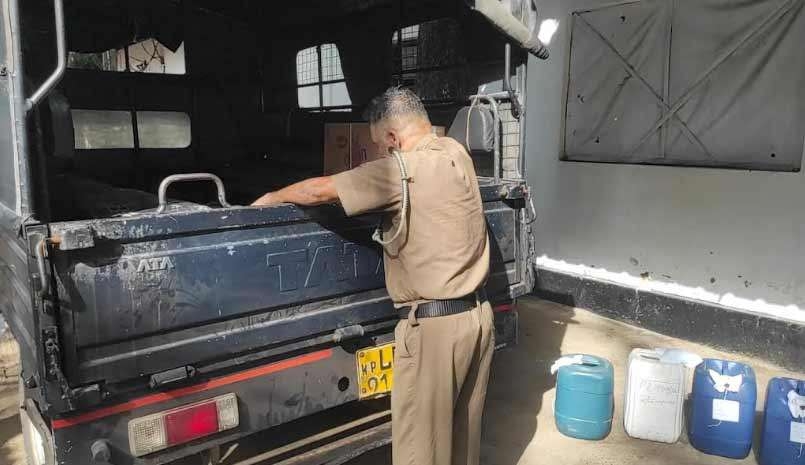 காத்தான்குடியில் 97 பேர் அதிரடியாக கைது