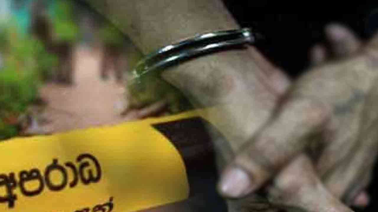 கொலையுடன் தொடர்புடைய மூவர் கைது
