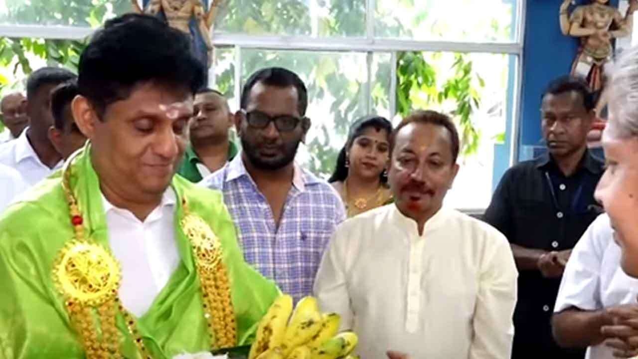 கோயிலுக்கு சென்றார் சஜித்!