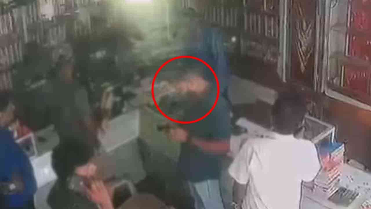 30 லட்சம் ரூபாய் பணத்தை பறித்துச் சென்ற குழு